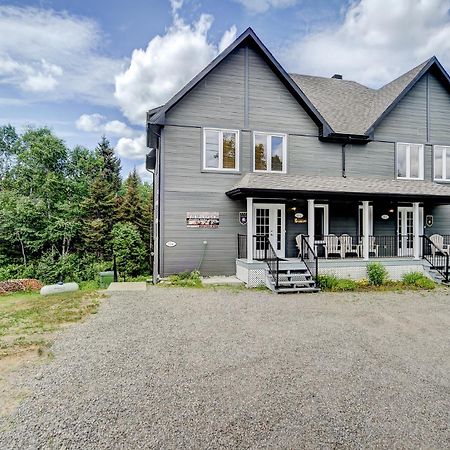 32 B De Vebron Apartment L'Anse-Saint-Jean Exterior photo